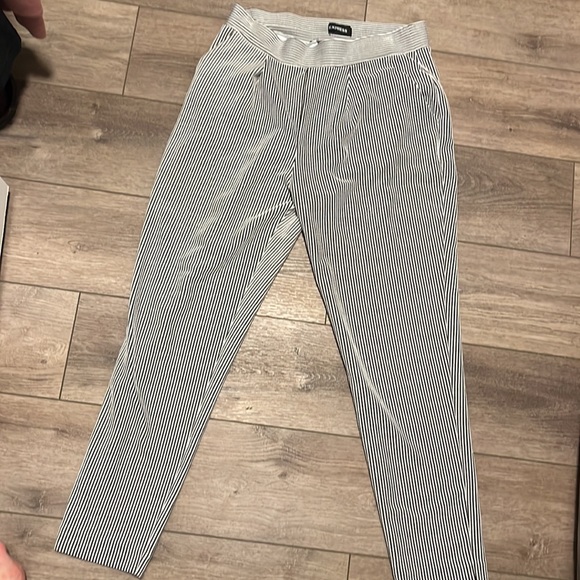 Small Express black white striped ankle mid rise pants - Picture 1 of 5